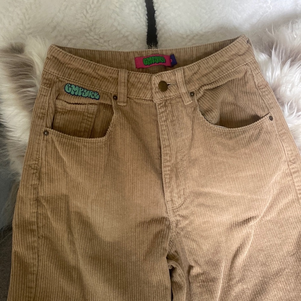 Empyre woman’s tan